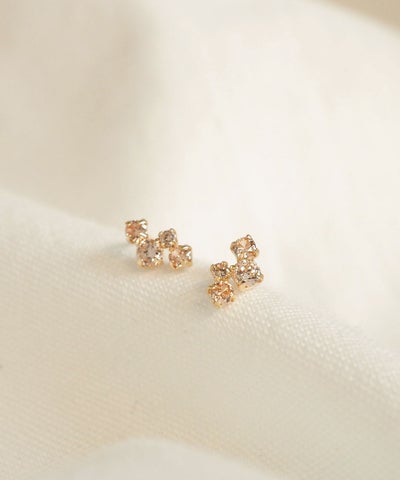 ピアス