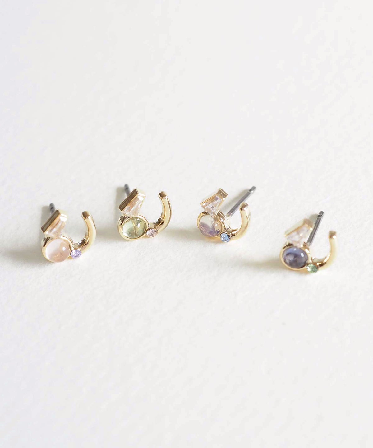 ナチュラルストーンホースシューチタンポストピアス【MUK Dreamy stone】