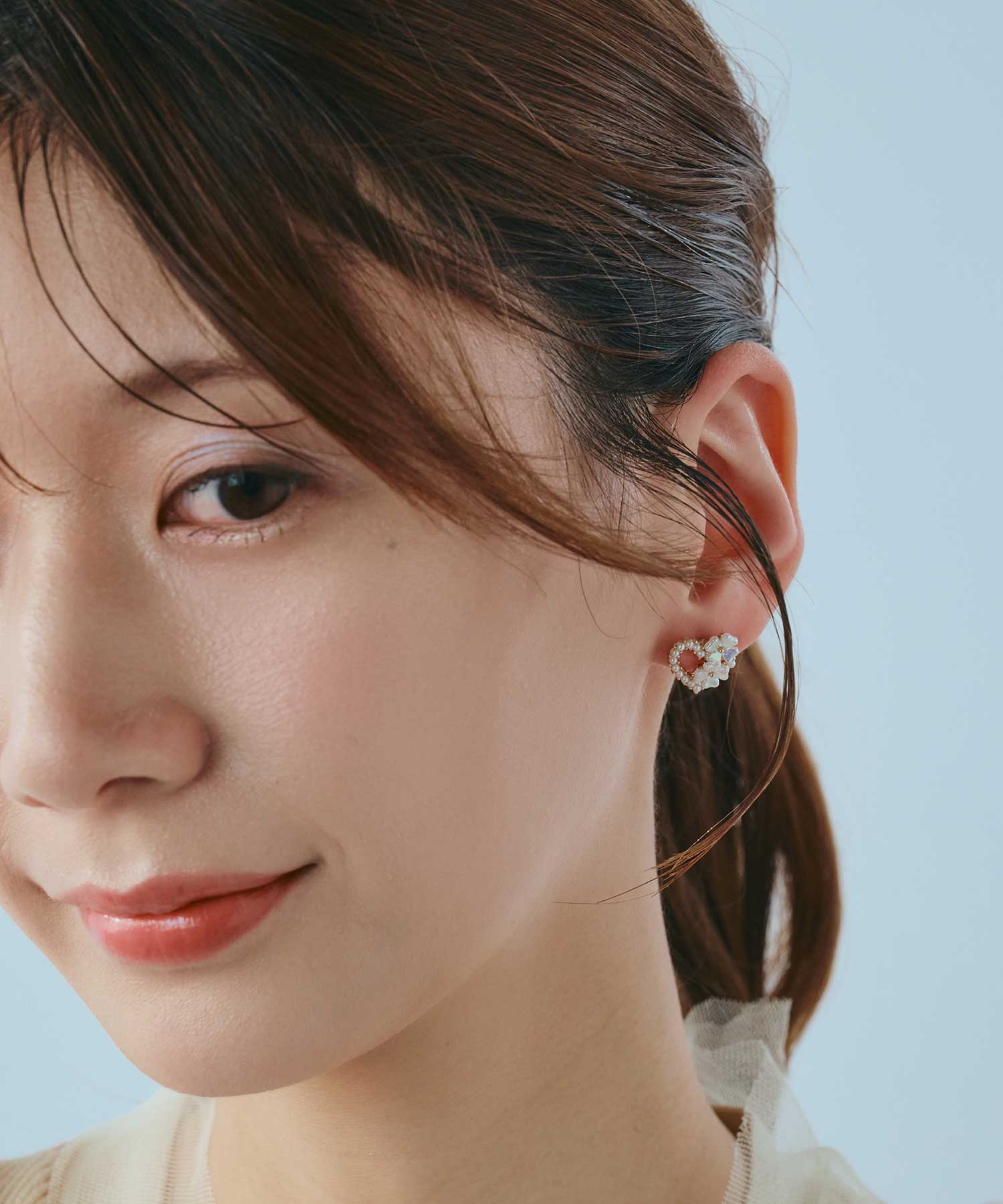 オーロラフラワーパールハートチタンポストピアス