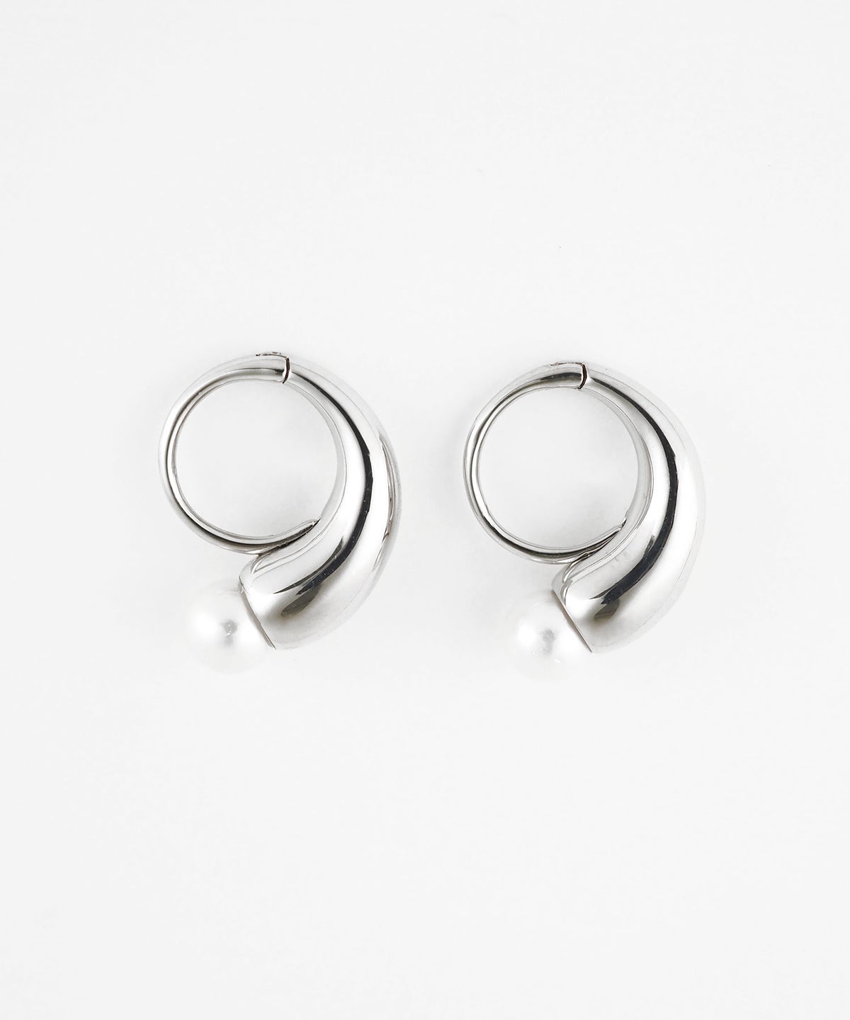 シームロックシェルパールピアス