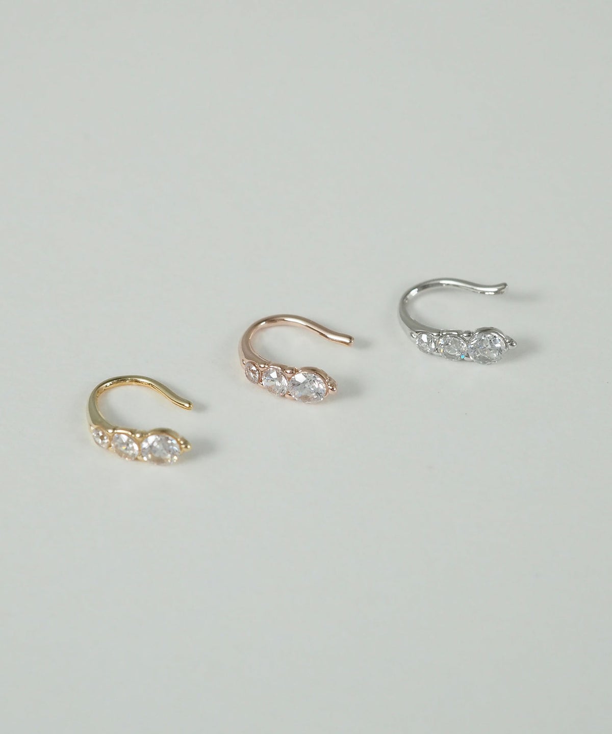 スリーストーンフックピアス