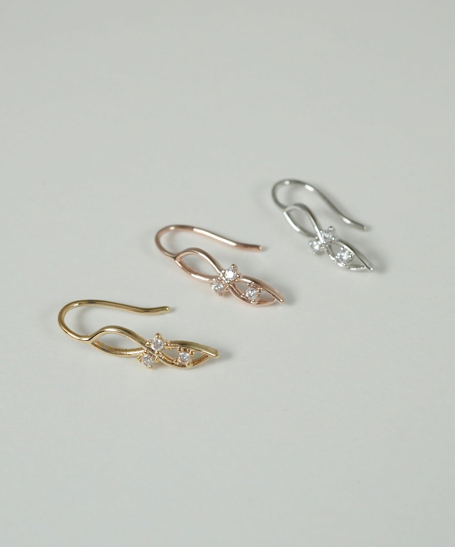 エターナルトリオフックピアス