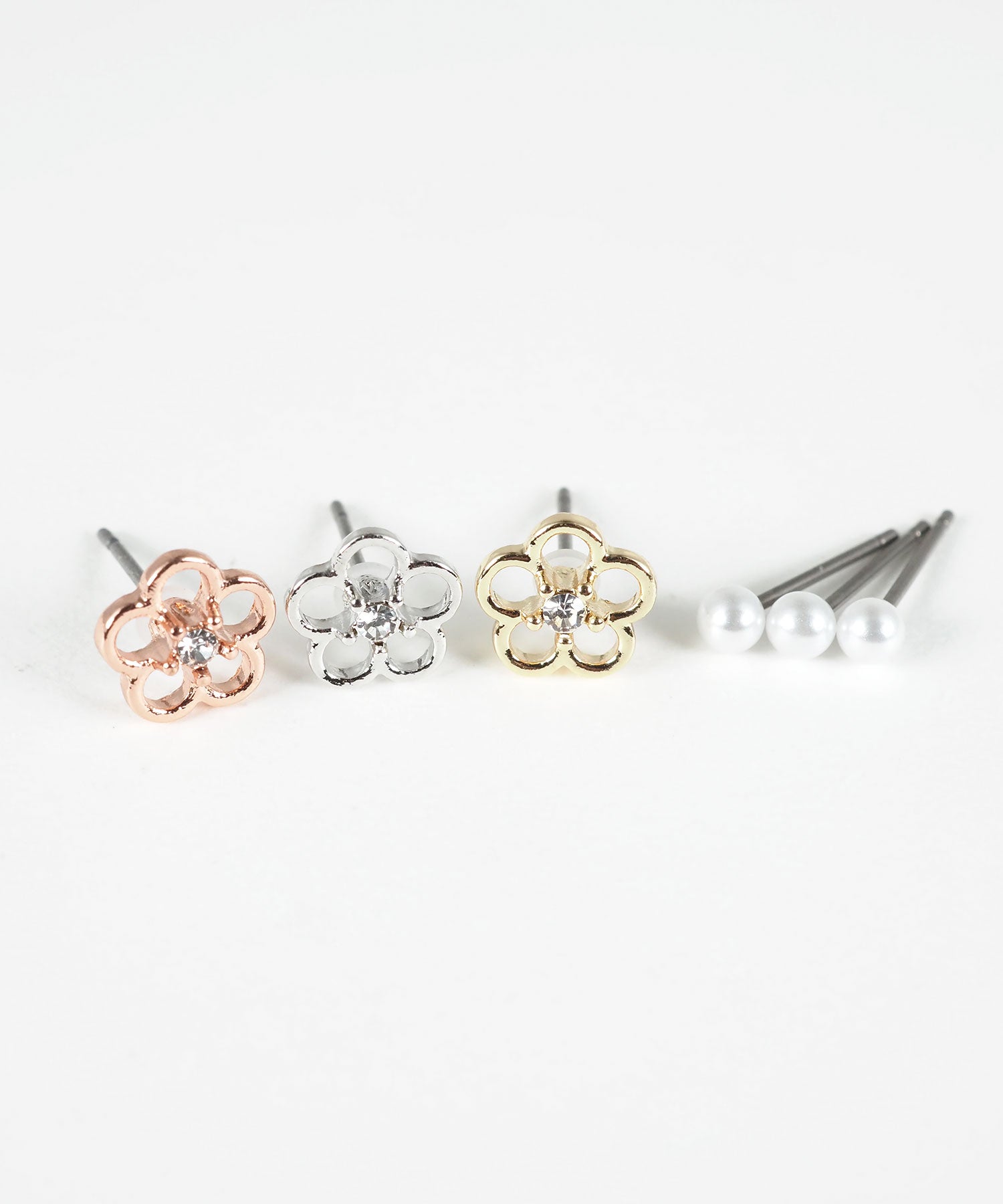 フラワーパールピュアチタンポストセットピアス