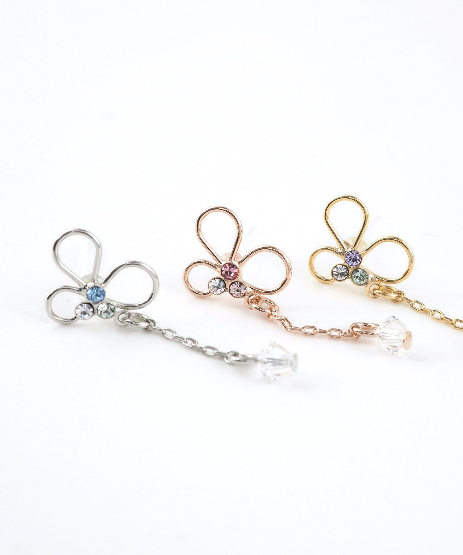 140 ひねりパールとフラワーポストピアス ワイヤーフラワーチェーン樹脂ポストピアス | 【公式】MUK ONLINE SHOP