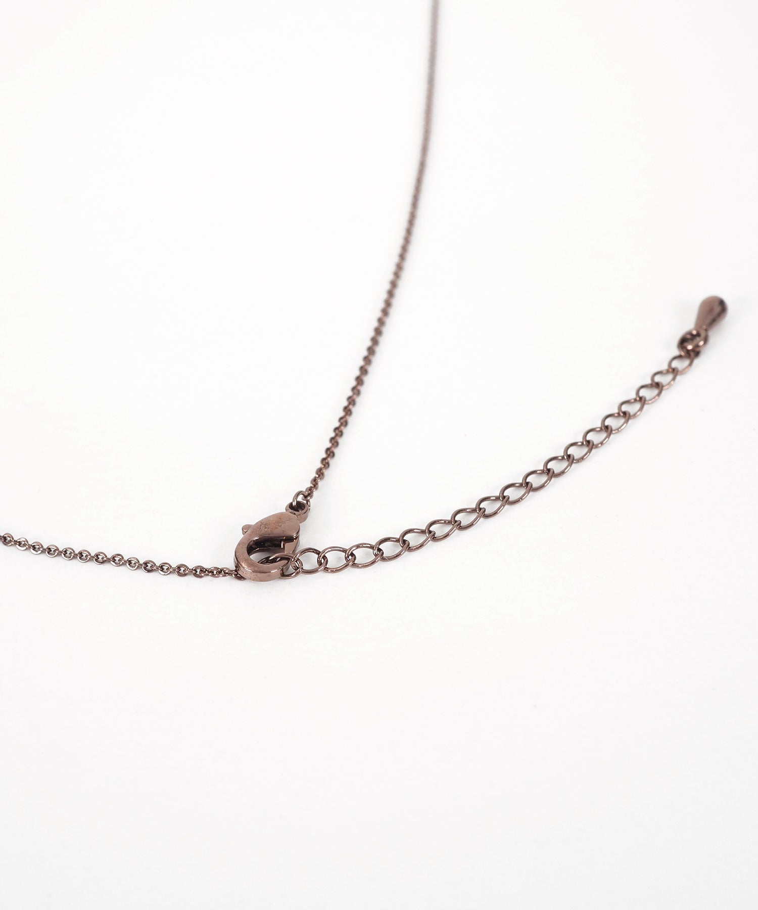 ラテカラーバタフライネックレス