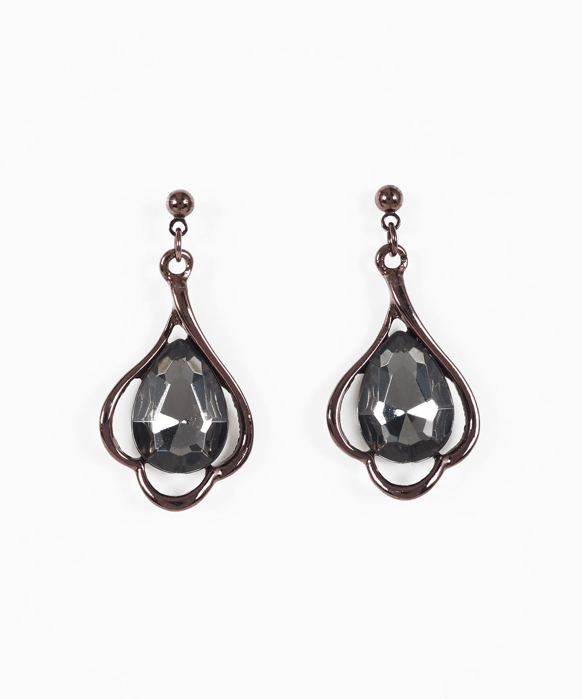 ラテカラードロップストーンチタンポストピアス