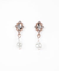 クラシカルビジュードロップパールチタンポストピアス