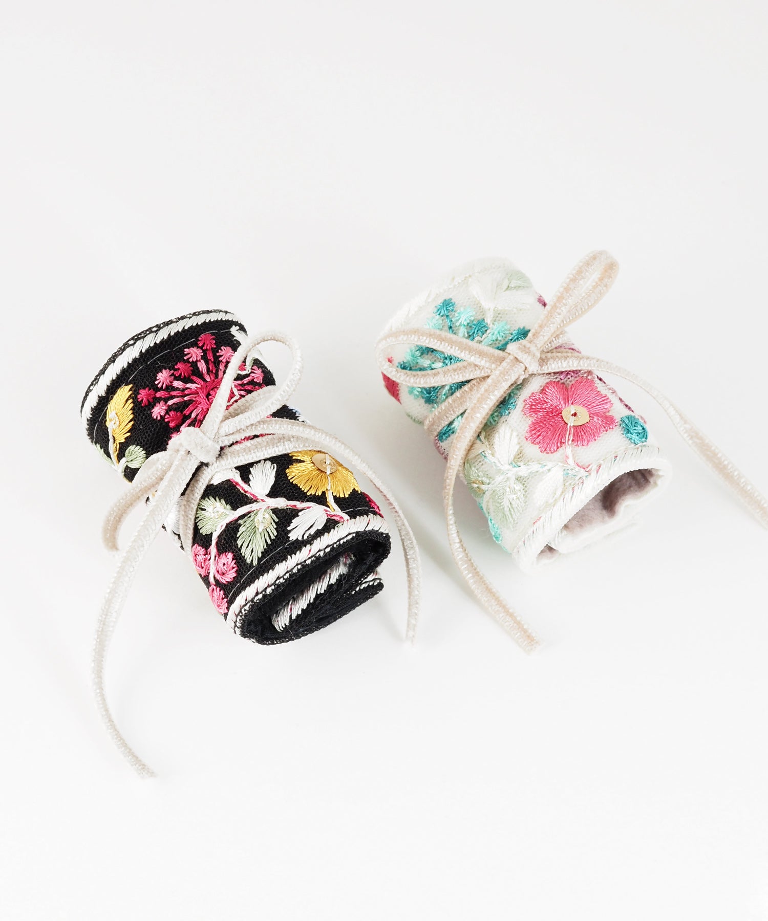 レトロ刺繍フラワーフック付きシュフィー【Zoule】 | 【公式】MUK